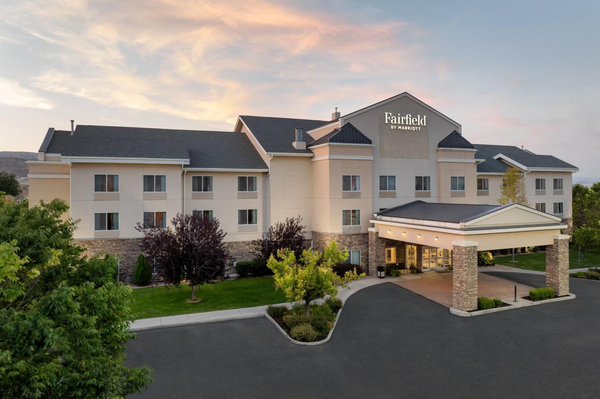 Fairfield Inn & Suites Richfield Bagian luar foto